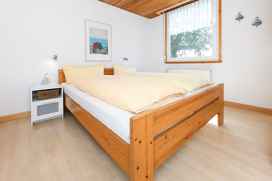 Ferienhaus „Wiggermann“ - Schlafzimmer 1