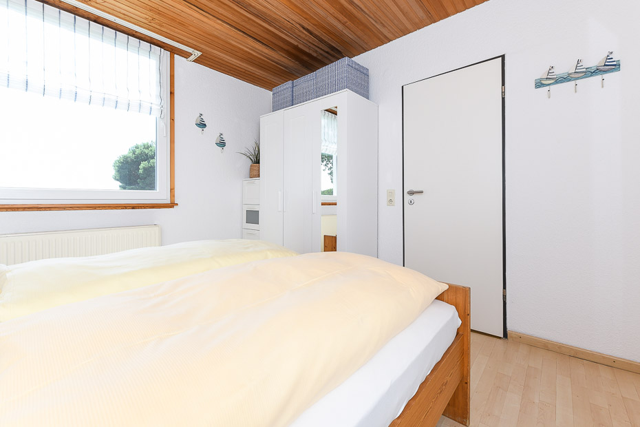 Ferienhaus „Wiggermann“ - Schlafzimmer 1