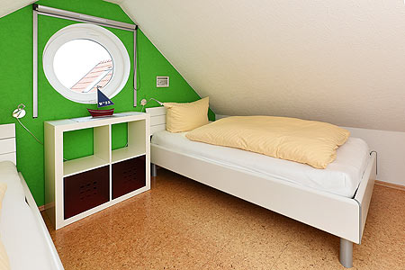 Ferienwohnung „Friesentraum“ - Schlafzimmer 2/Kinderzimmer