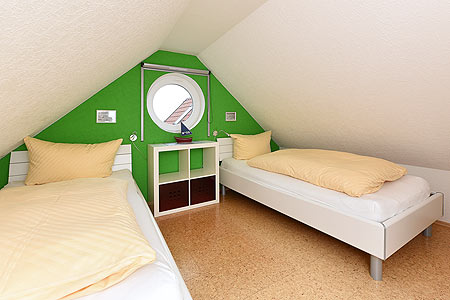 Ferienwohnung „Friesentraum“ - Schlafzimmer 2/Kinderzimmer
