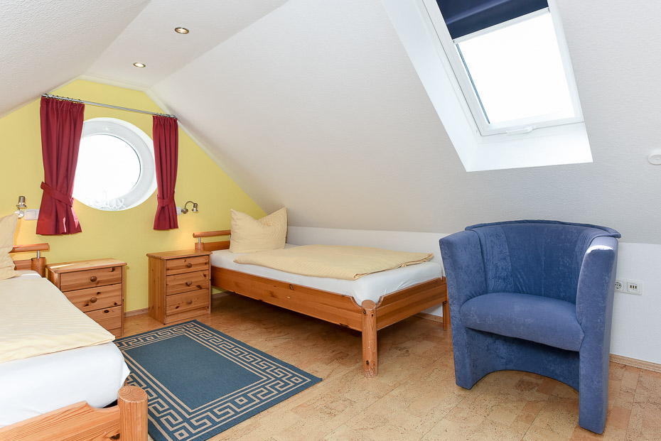 Ferienwohnung „Wattenblick“ - Schlafzimmer 2/Kinderzimmer