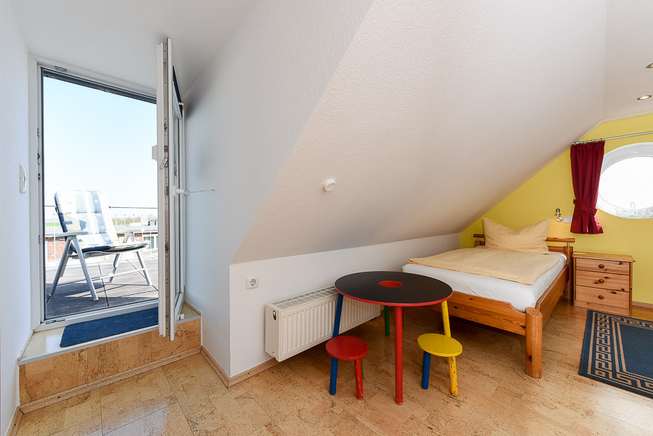 Ferienwohnung „Wattenblick“ - Schlafzimmer 2/Kinderzimmer
