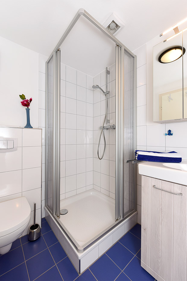 Ferienhaus „Nordseeschnecke“ - Badezimmer