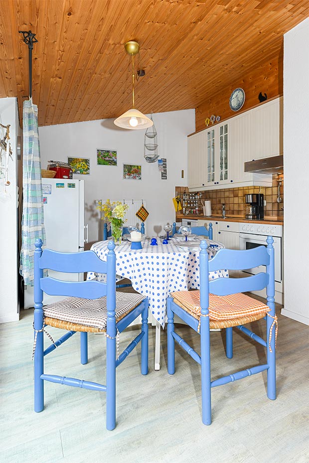 Ferienhaus „Nordseeschnecke“ - Wohnraum mit integrierter Küche