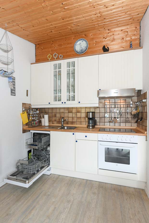 Ferienhaus „Nordseeschnecke“ - Wohnraum mit integrierter Küche