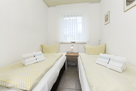 Ferienwohnung „Sonnensegel“ - Schlafzimmer 2/Kinderzimmer