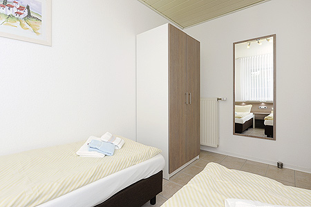 Ferienwohnung „Sonnensegel“ - Schlafzimmer 1