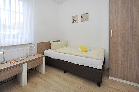 Ferienwohnung „Wellenreiter“ - Schlafzimmer 2/Kinderzimmer