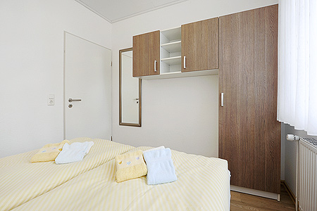 Ferienwohnung „Wellenreiter“ - Schlafzimmer 1