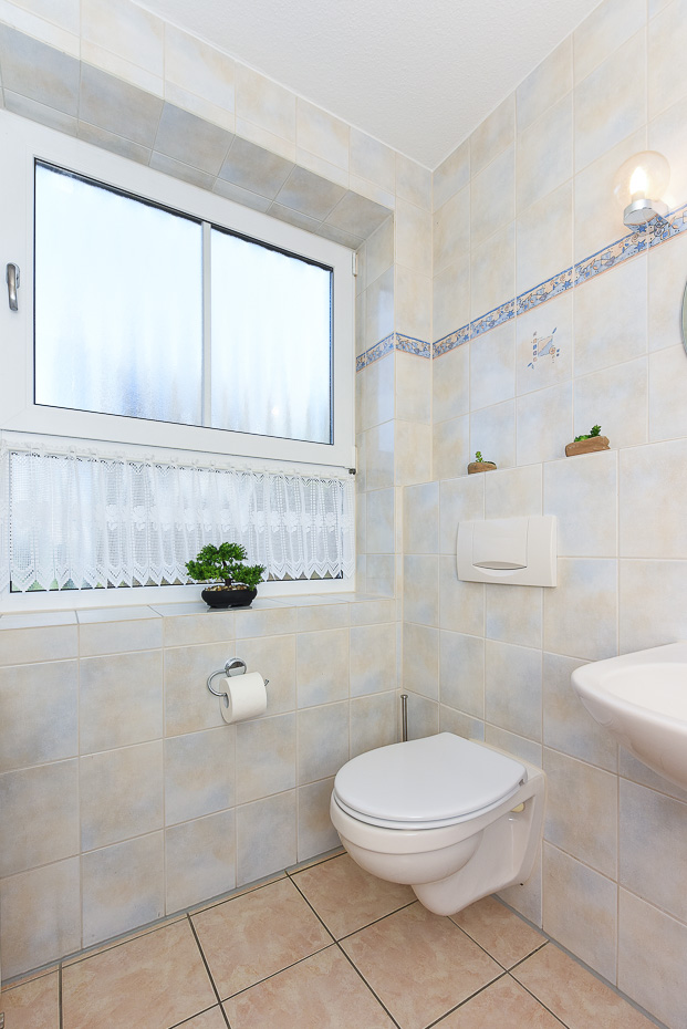 Ferienhaus „Pia“ - Badezimmer im Erdgeschoss