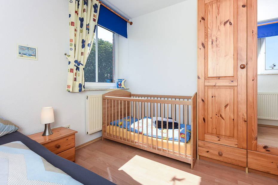 Ferienhaus „Pia“ - Schlafzimmer 2/Kinderzimmer