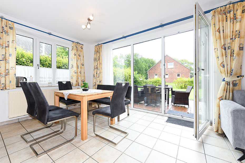 Ferienhaus „Pia“ - Wohnraum mit integrierter Küche