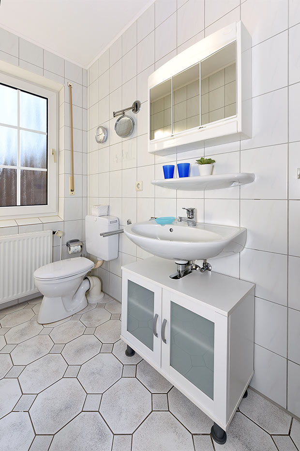 Ferienwohnung „Balthasar von Esens“ - Badezimmer