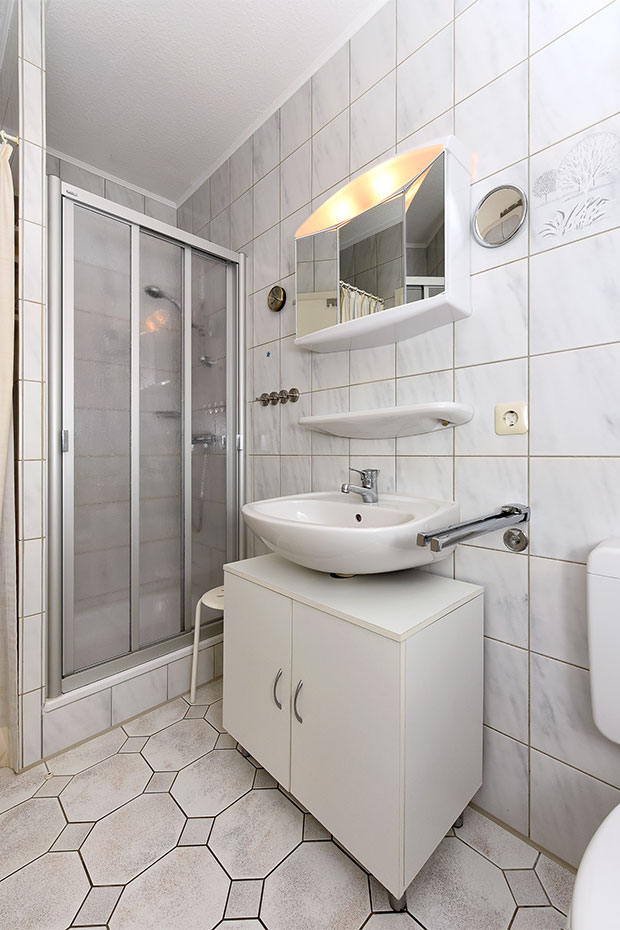 Ferienwohnung „Klaus Störtebeker“ - Badezimmer