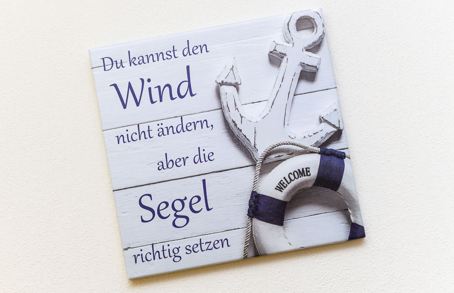 Ferienwohnung „Klaus Störtebeker“ - Wohnzimmer mit integriertem Küchenbereich