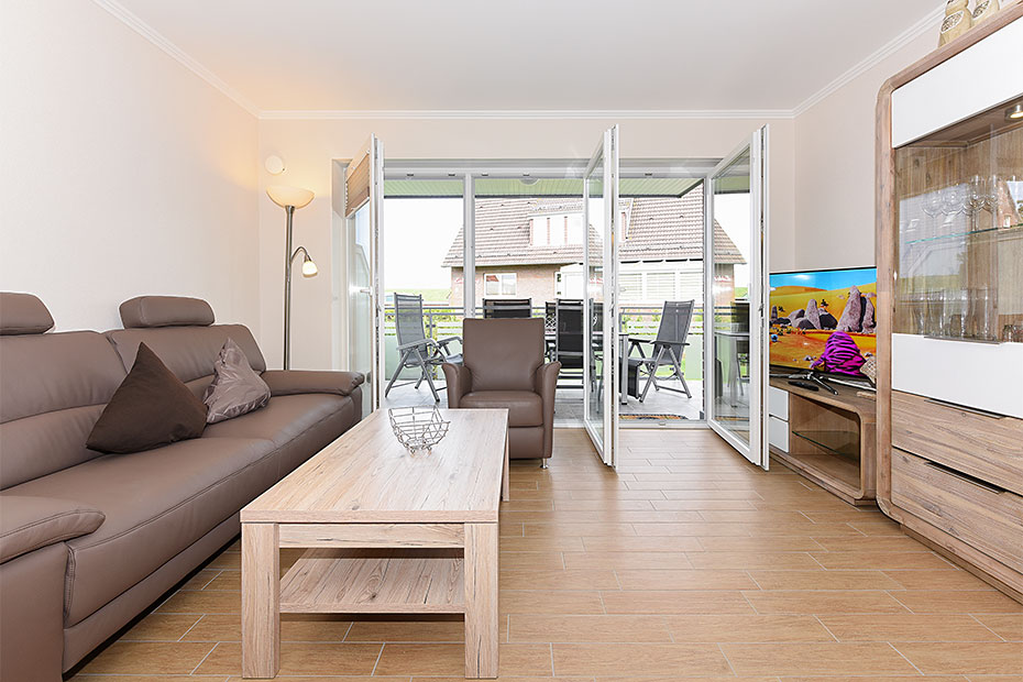Ferienwohnung „Hessentor“ - Wohnzimmer mit integriertem Küchenbereich