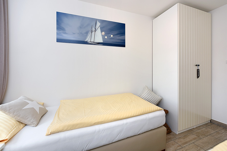 Ferienwohnung „Sansibar“ - Schlafzimmer 2/Kinderzimmer