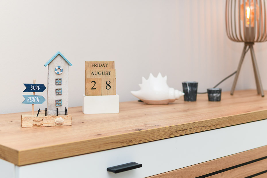 Ferienwohnung „Sommerwind“ - Wohnzimmer mit integriertem Küchenbereich