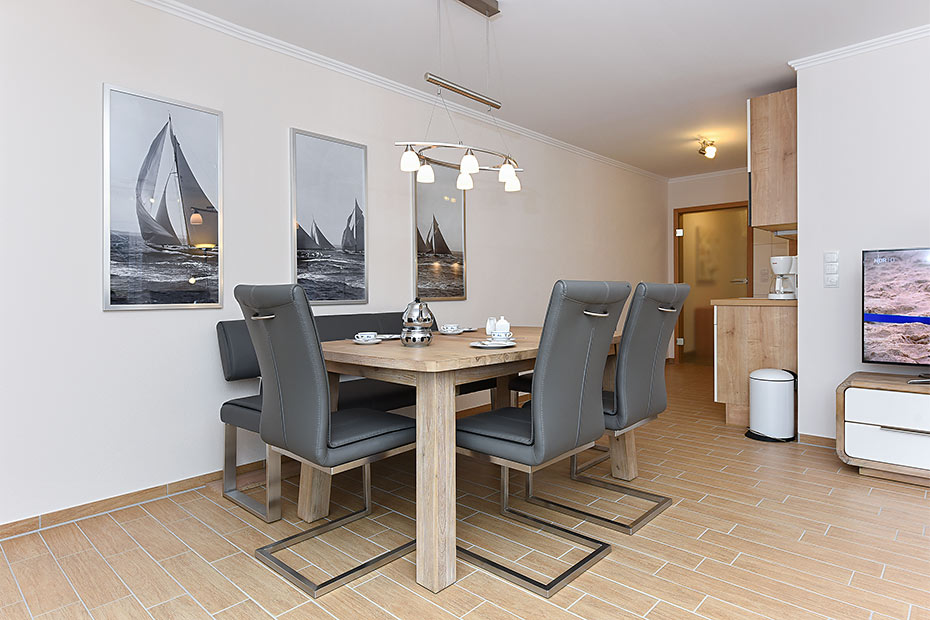 Ferienwohnung „Zolltor“ - Wohnzimmer mit integriertem Küchenbereich