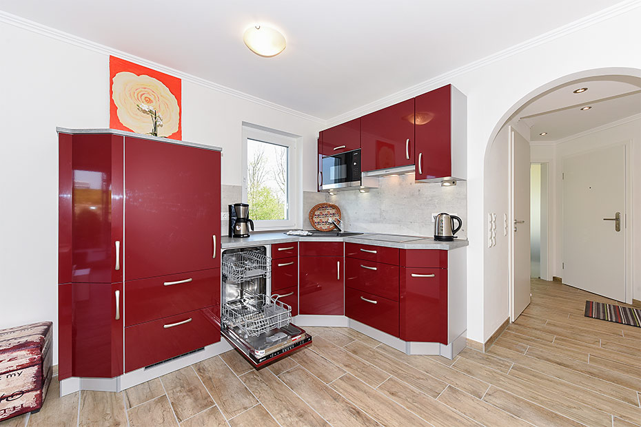 Ferienwohnung 1 - Wohnzimmer mit integriertem Küchenbereich