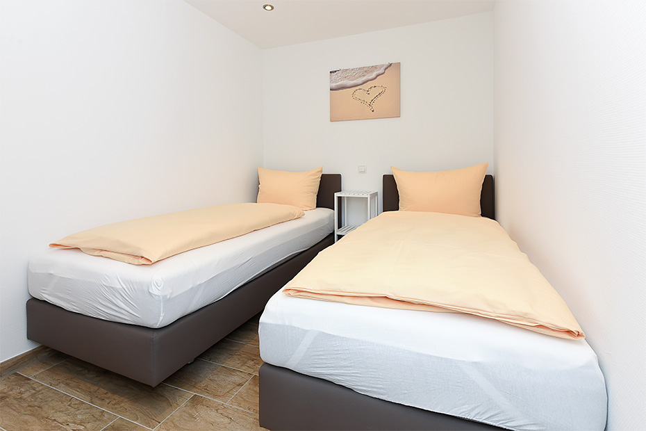 Ferienwohnung „Kutterkieker“ - Schlafzimmer 2/Kinderzimmer