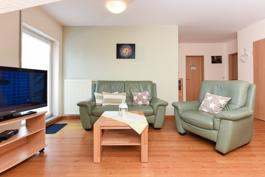 Ferienwohnung „Nordstern“ (2) - Wohnraum mit integrierter Küche