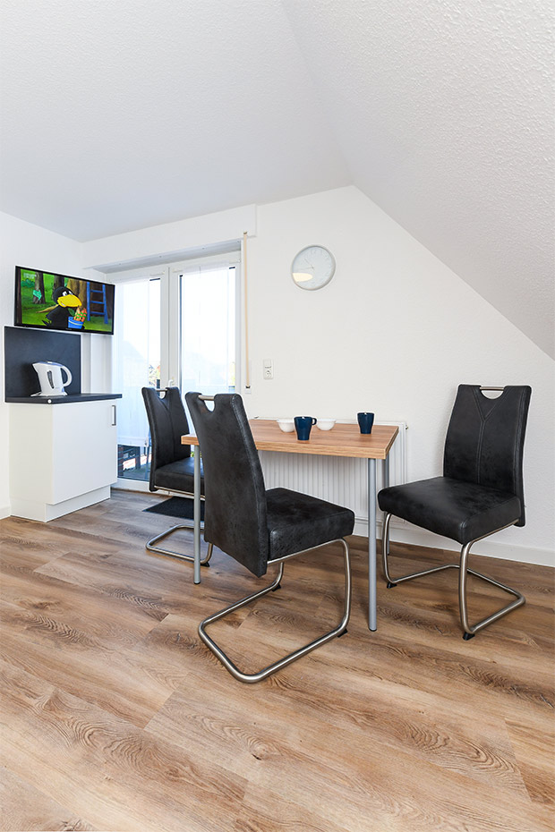 Ferienwohnung „Abendstern“ (5) - Wohnraum mit integrierter Küche