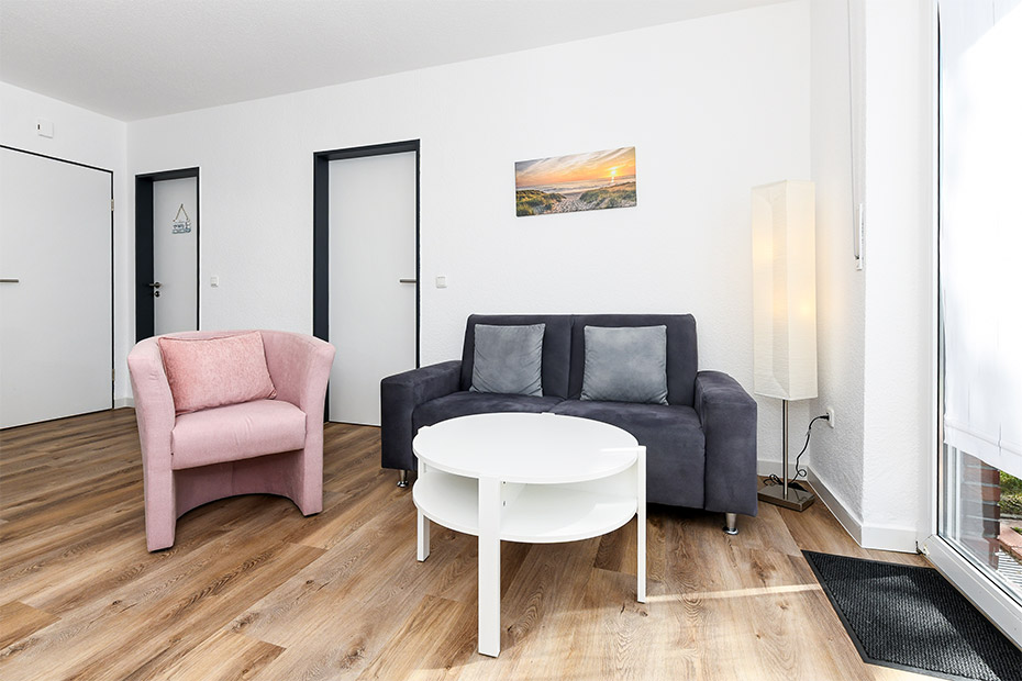 Ferienwohnung „Nordseewelle“ (6) - Wohnraum mit integrierter Küche