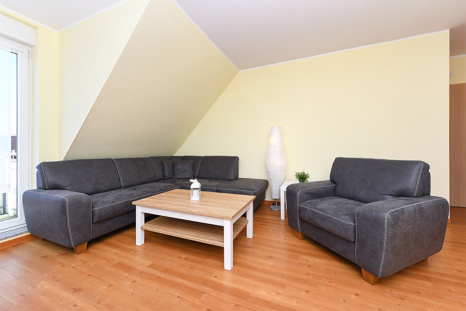 Ferienwohnung „Flut“ - Wohnraum mit integrierter Küche