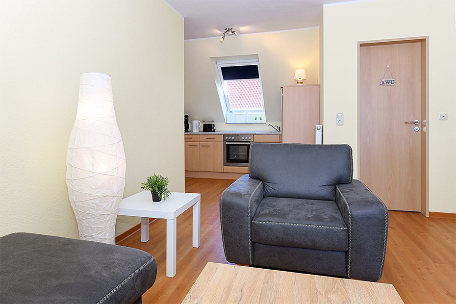 Ferienwohnung „Flut“ - Wohnraum mit integrierter Küche