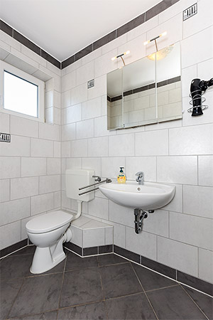 Ferienwohnung 1 - Badezimmer