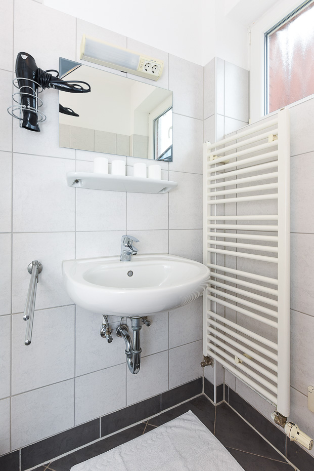 Ferienwohnung 2 - Badezimmer