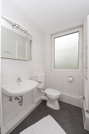Ferienwohnung 4 - Badezimmer
