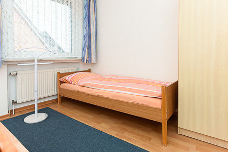 Ferienwohnung 4 - Schlafzimmer 1