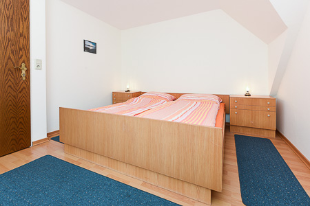 Ferienwohnung 4 - Schlafzimmer 1