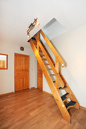 Ferienwohnung „Baltrum“ - Treppe zu den Kinderzimmern
