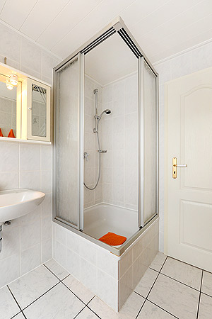 Ferienwohnung „Memmert“ - Badezimmer