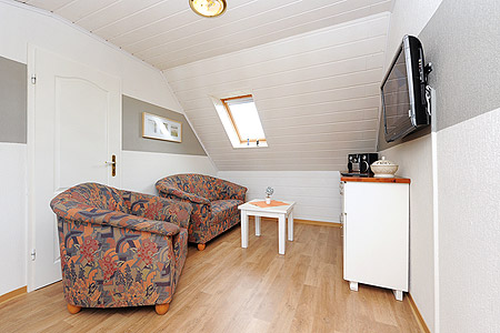 Ferienwohnung „Memmert“ - Wohnraum mit integrierter Küche