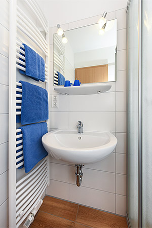 Doppelzimmer Nichtraucher I - Badezimmer