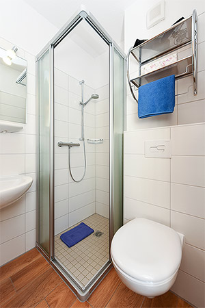 Doppelzimmer Nichtraucher I - Badezimmer