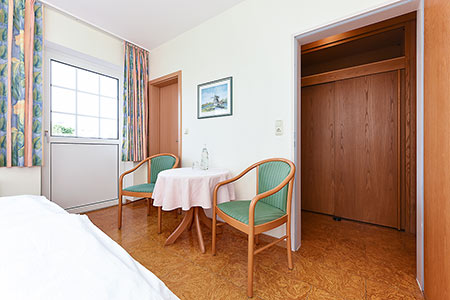 Doppelzimmer Nichtraucher I - Zimmer