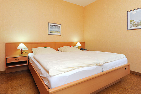 Doppelzimmer Nichtraucher I - Zimmer