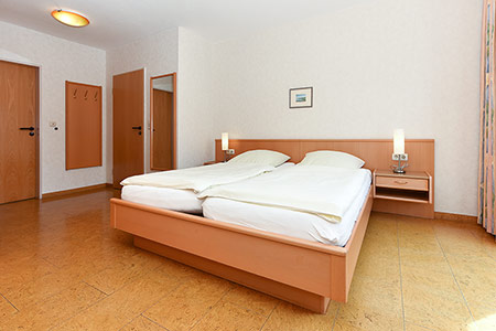 Doppelzimmer Nichtraucher II - Zimmer