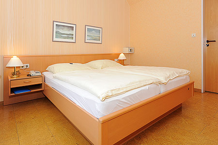 Doppelzimmer Nichtraucher II - Wohn- und Schlafraum