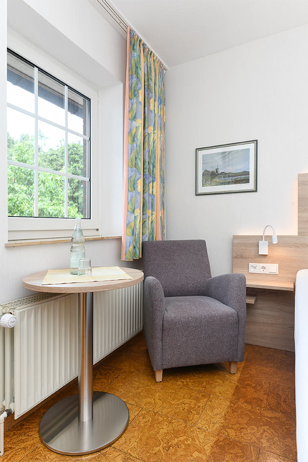 Einzelzimmer Nichtraucher I - Zimmer