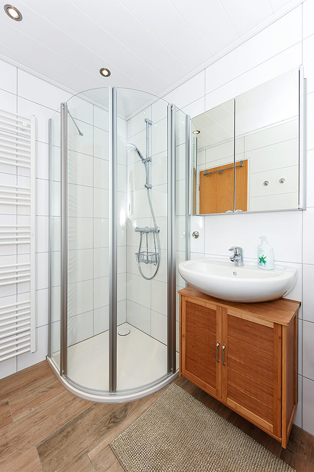 Ferienhaus „Blauer Anker“ - Badezimmer