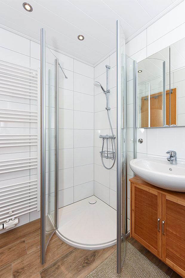 Ferienhaus „Blauer Anker“ - Badezimmer