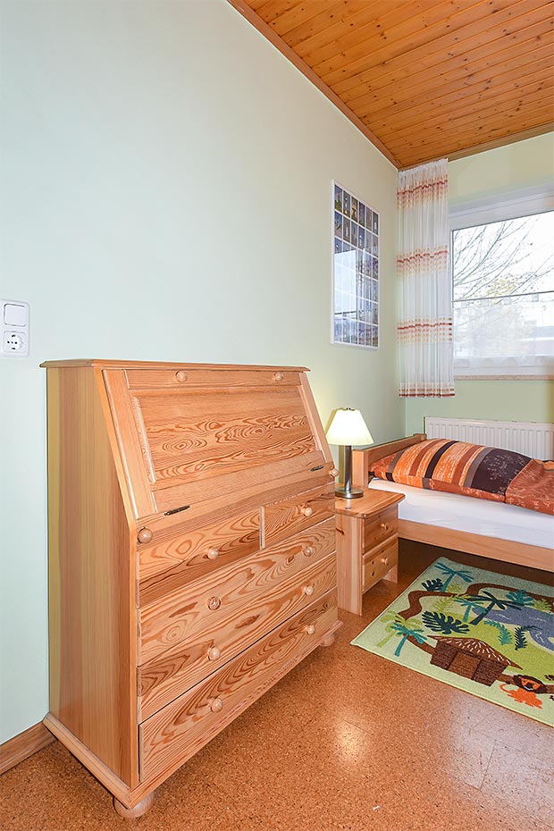 Ferienhaus „Blauer Anker“ - Schlafzimmer 2/Kinderzimmer