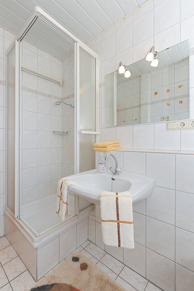 Ferienwohnung 2 - Badezimmer
