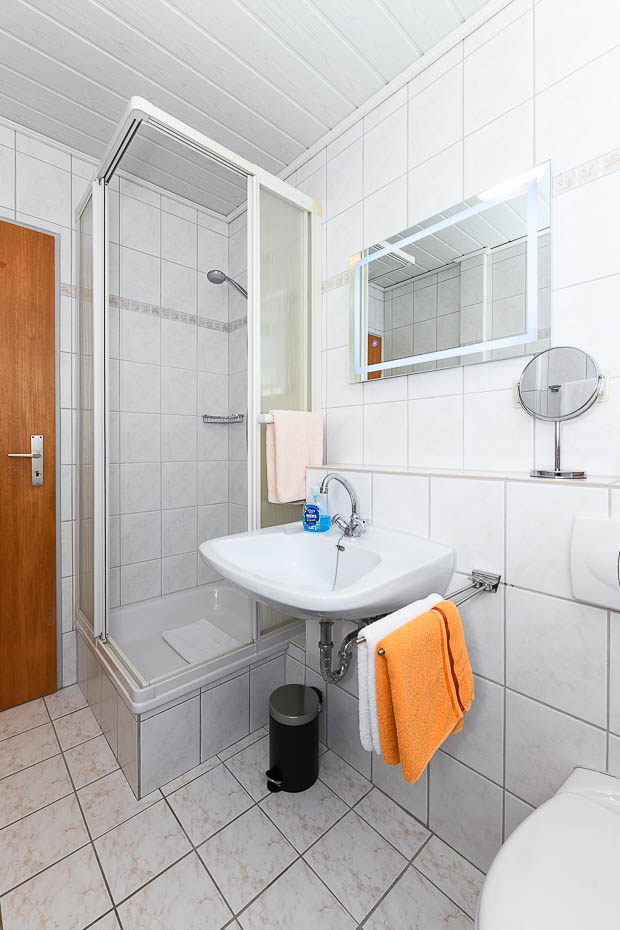 Ferienwohnung 3 - Badezimmer